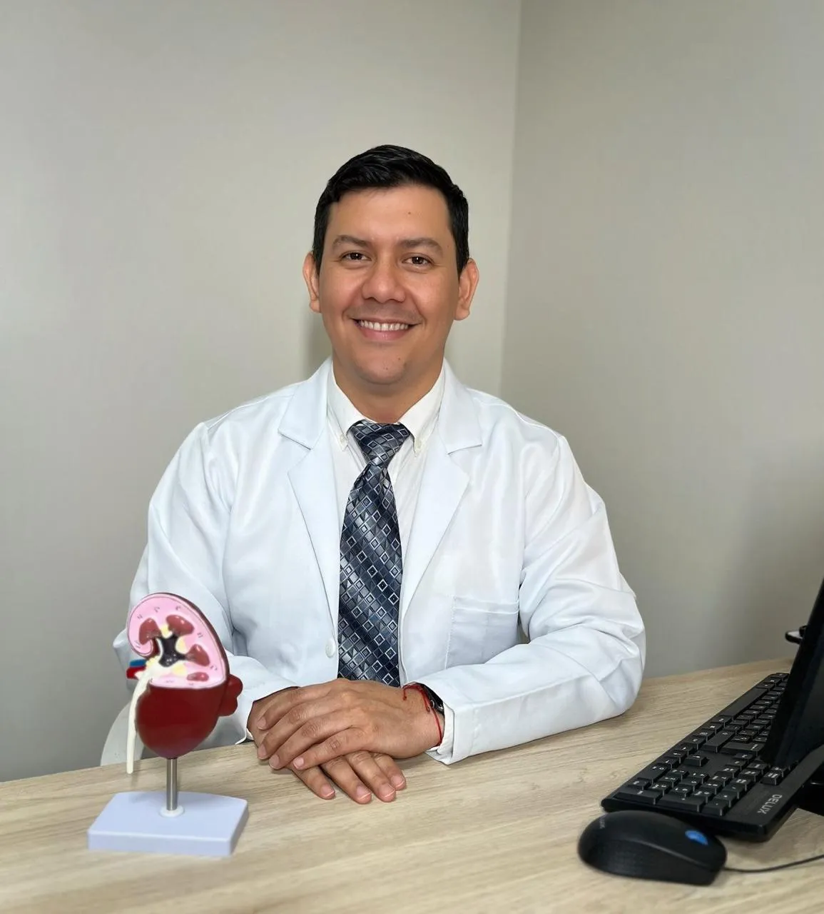 Dr: Marcelo Carpio Nefrologo